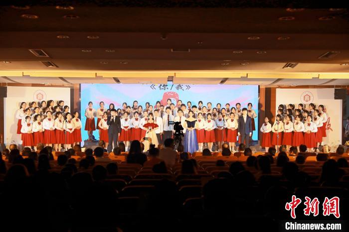 詩歌朗誦會(huì)現(xiàn)場(chǎng)?！￠}南師范大學(xué)供圖