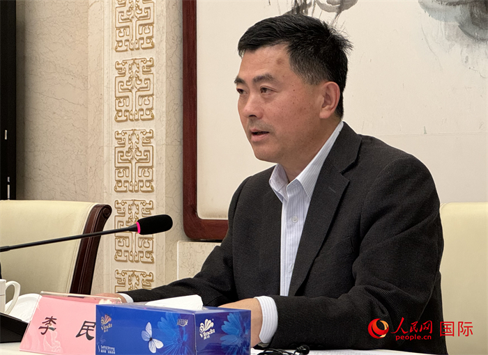 10月31日，歐美同學會秘書長李民在第五屆中法文化論壇媒體吹風會上講話。（人民網(wǎng) 謝瑩攝）