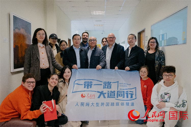 人民網(wǎng)“一帶一路 大道同行”大型跨國融媒體報(bào)道組走進(jìn)烏拉圭。人民網(wǎng)記者 張若涵攝