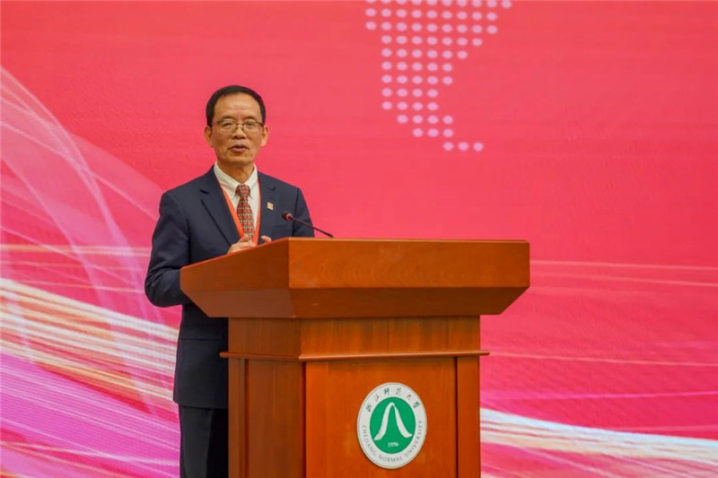 國務(wù)院學(xué)位委員會區(qū)域國別學(xué)學(xué)科評議組秘書長、浙江師范大學(xué)非洲研究院（非洲區(qū)域國別學(xué)院）院長劉鴻武致辭。主辦方供圖