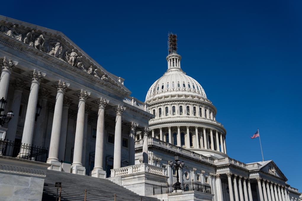 圖為2023年10月11日在美國(guó)首都華盛頓拍攝的國(guó)會(huì)大廈。新華社記者 劉杰 攝
