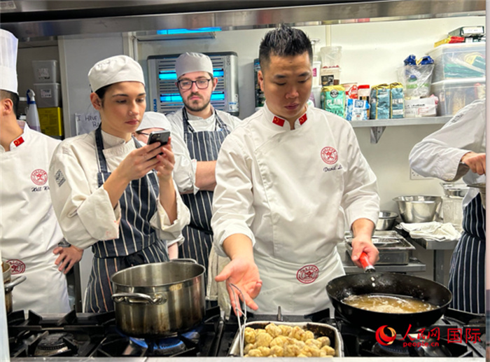 活動(dòng)現(xiàn)場(chǎng) 。于果攝