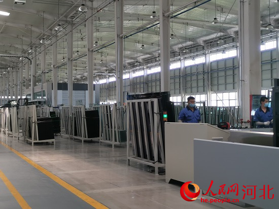 高碑店綠建產(chǎn)業(yè)蓬勃發(fā)展。人民網(wǎng)張繼航攝