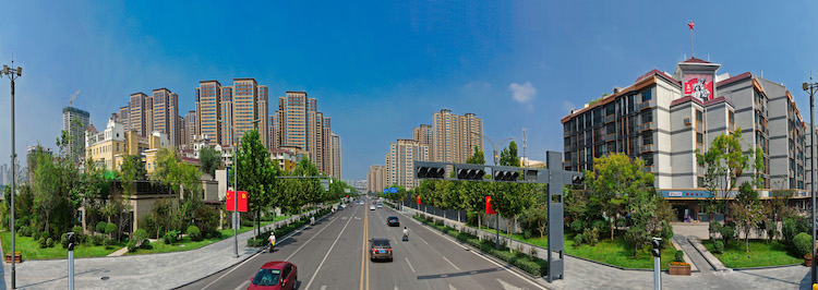 臨汾中大街五一路口。