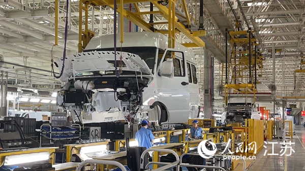 南京依維柯汽車有限公司生產車間。黃啟源攝
