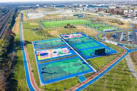 南京北站樞紐經(jīng)濟區(qū)環(huán)境整治項目一期。江北新區(qū)樞紐供圖