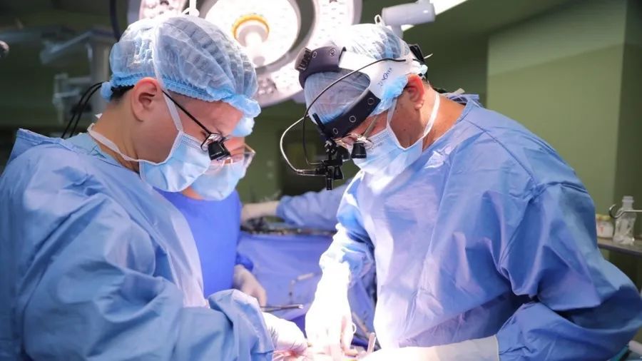 17歲少年咳嗽發(fā)熱15天，找不到感染原因！一查心臟更嚇人！上海醫(yī)生出手→