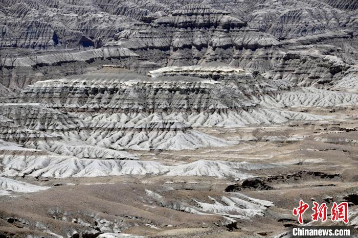 4月5日，西藏阿里札達(dá)土林?！±盍?攝