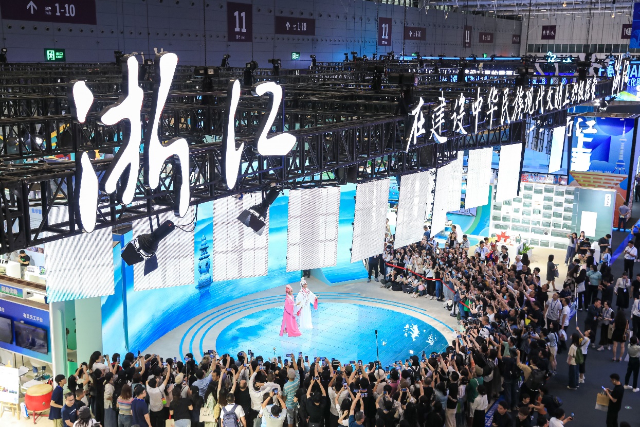 越劇《梁?！穫涫軈⒄褂^眾喜愛(ài)。主辦方供圖