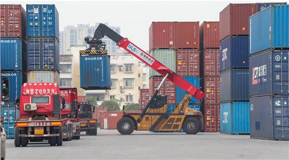 02 西部陸海新通重慶無水港。華龍網(wǎng) 通訊員郭晉 攝