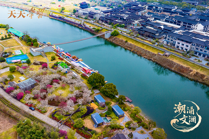 2025年2月17日，浙江紹興，嵊州市越劇小鎮(zhèn)和濕地公園梅花盛開。