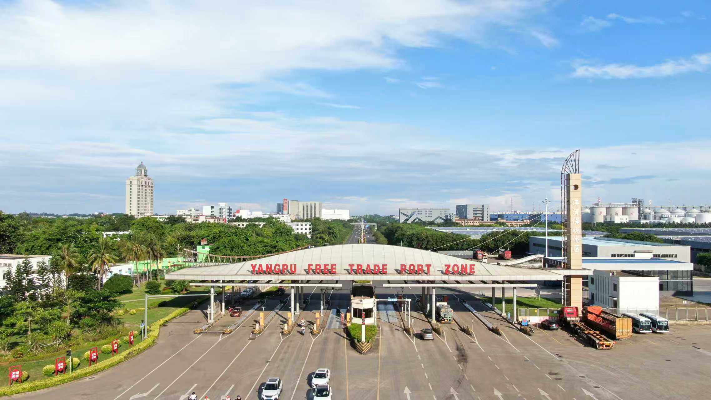 洋浦保稅港區(qū)。人民網(wǎng)記者 符武平攝