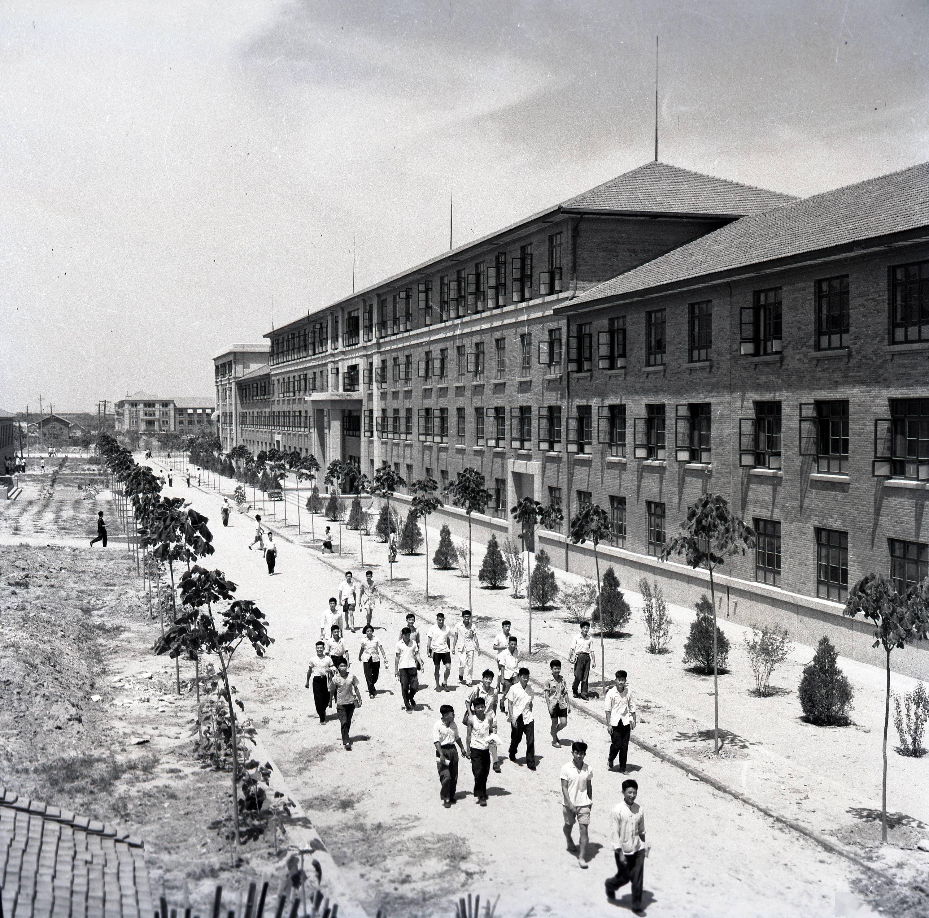 1959年拍攝的西遷后的交通大學(xué)校園一景（資料照片）。