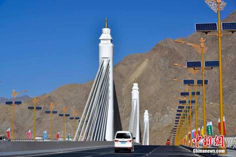 9圖 2013年11月27日納金大橋通車儀式。圖片來源：中新社。.jpg