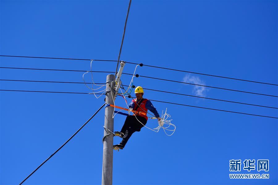 （走向我們的小康生活）（7）青?，敹啵狐S河源的幸福村