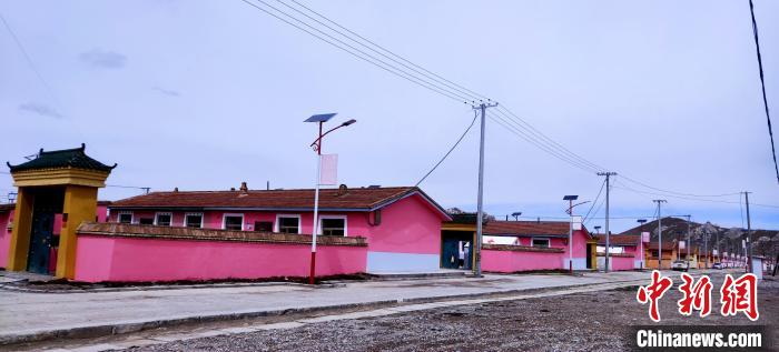 青?，敹嗳嫱瓿傻卣鹗転?zāi)群眾農(nóng)房維修加固工作