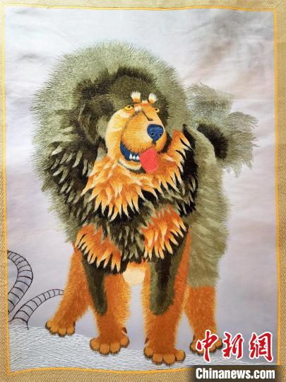 圖為藏繡作品?！∑钤鲚?攝