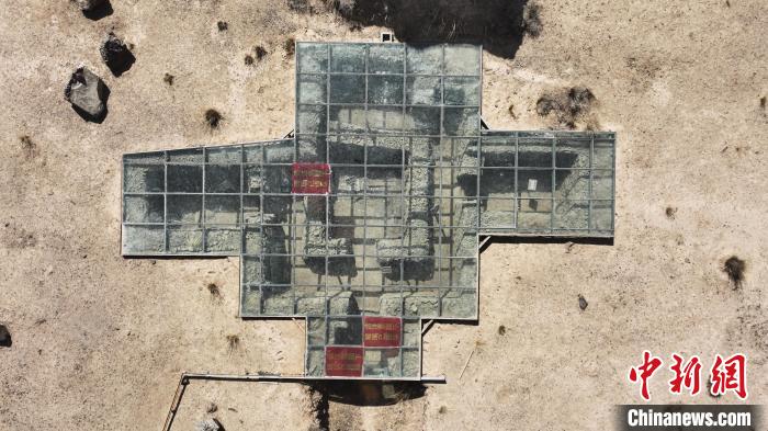 圖為被稱為“九層妖塔”的熱水墓群一號大墓?！●R銘言 攝