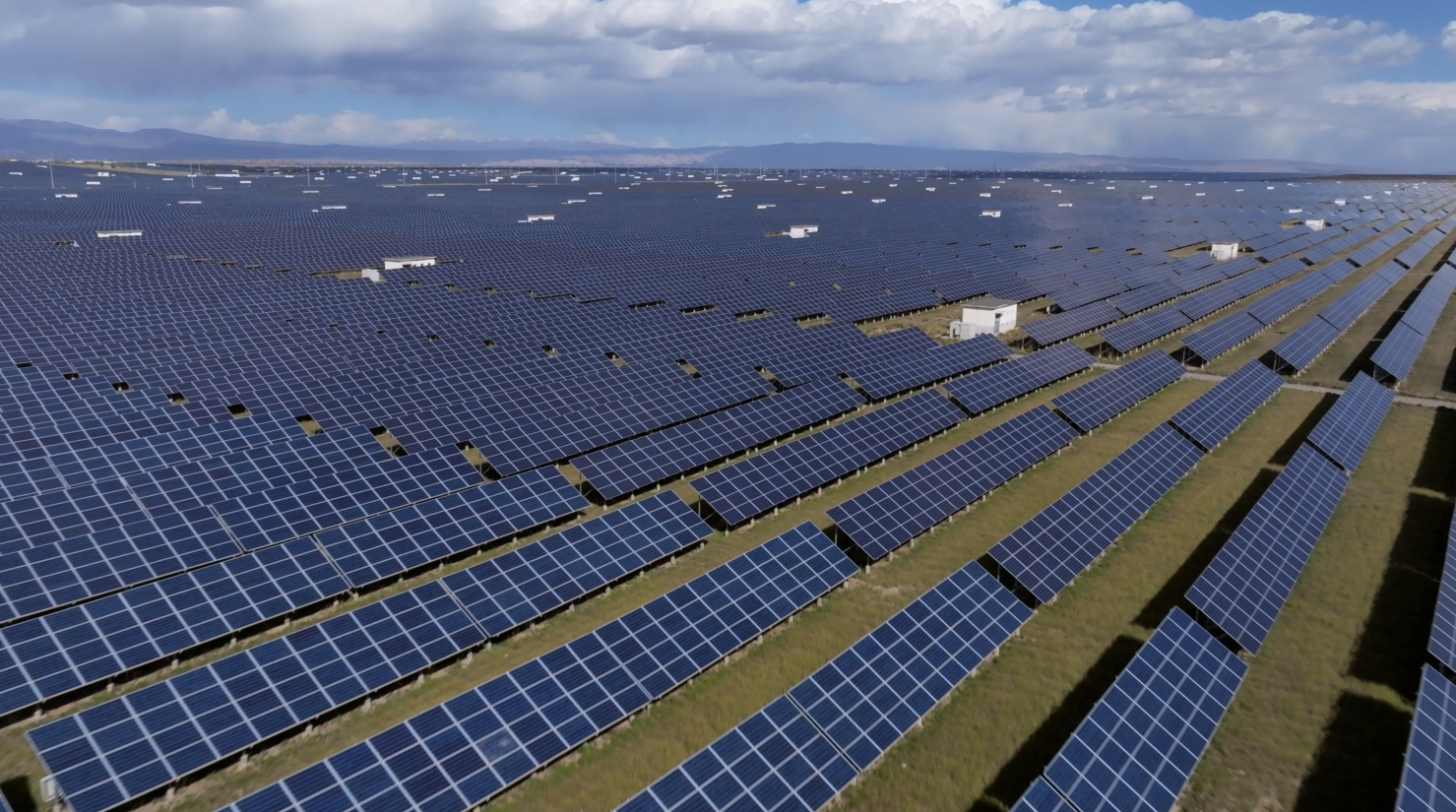 塔拉灘光伏產(chǎn)業(yè)園區(qū)。黃河公司供圖