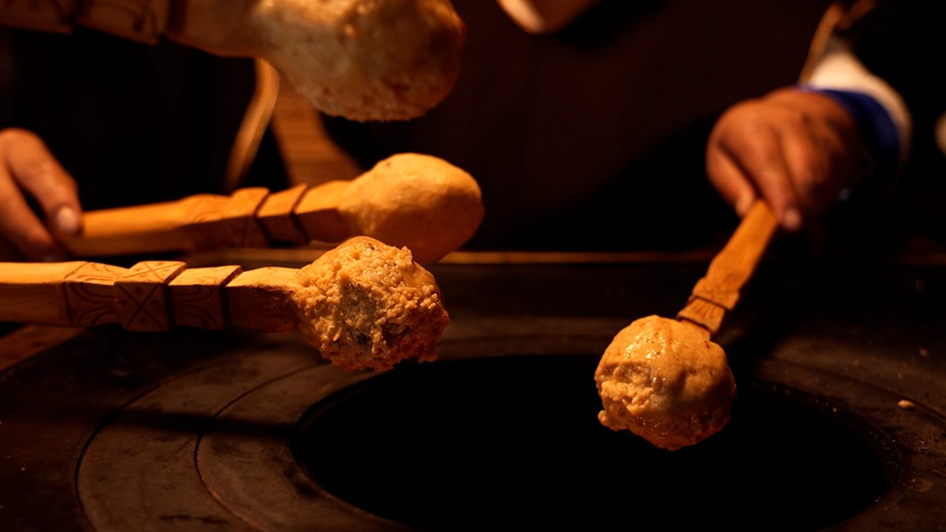  烤“結(jié)達(dá)”。