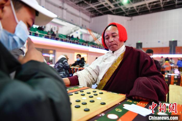 圖為比賽現(xiàn)場(chǎng)?！∝暩聛硭?攝
