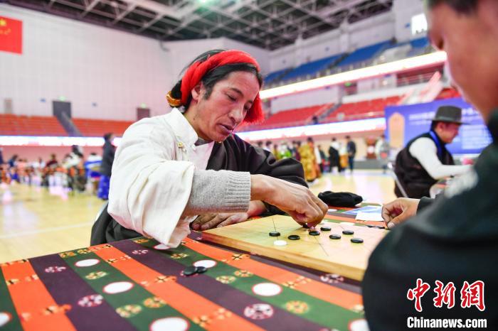 圖為比賽現(xiàn)場(chǎng)?！∝暩聛硭?攝