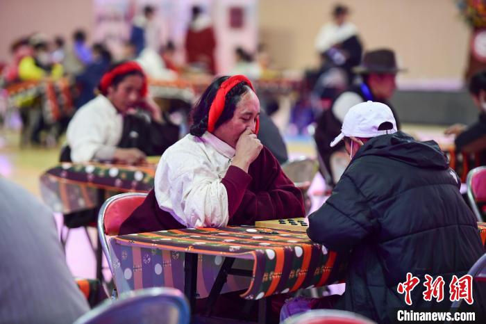 圖為比賽現(xiàn)場(chǎng)?！∝暩聛硭?攝