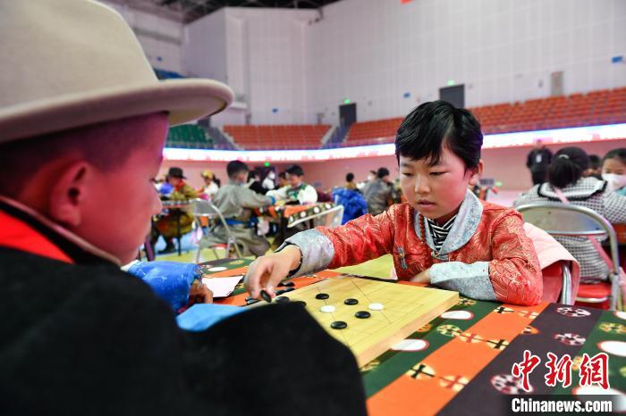 圖為比賽現(xiàn)場(chǎng)?！∝暩聛硭?攝