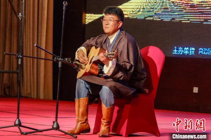 圖為選手進(jìn)行才藝展示?！∥鞑刈灾螀^(qū)旅發(fā)廳供圖