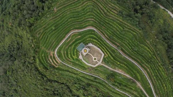 幾代建設(shè)者，歷經(jīng)半個(gè)多世紀(jì)完成！這是一條怎樣的公路？