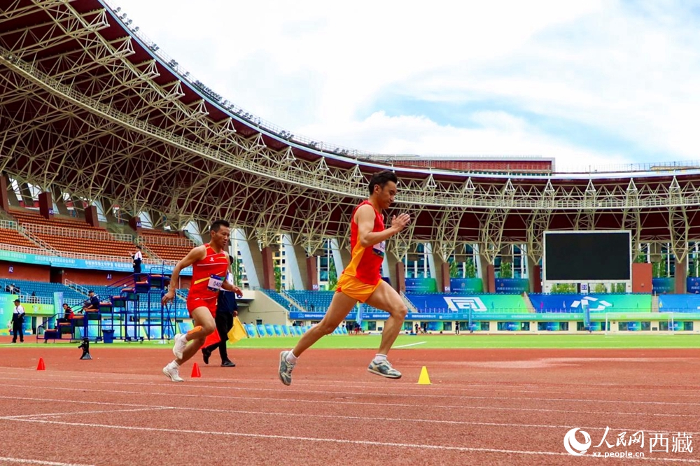 拉薩市群眾文化體育中心舉辦的田徑賽實(shí)況。