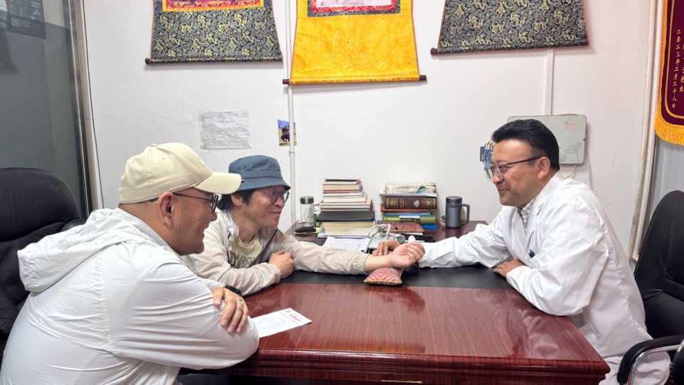 “中國在保護自然環(huán)境的同時實現(xiàn)了高度現(xiàn)代化！” ——多國記者眼中的現(xiàn)代西藏_fororder_圖片5