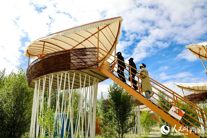 西普農(nóng)博園里的鳥巢餐廳。人民網(wǎng)記者 次仁羅布攝