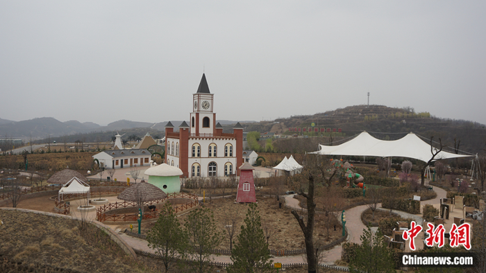 陜西省延安市安塞區(qū)高橋鎮(zhèn)南溝村生態(tài)示范園。 <a target='_blank'  ><p  align=
