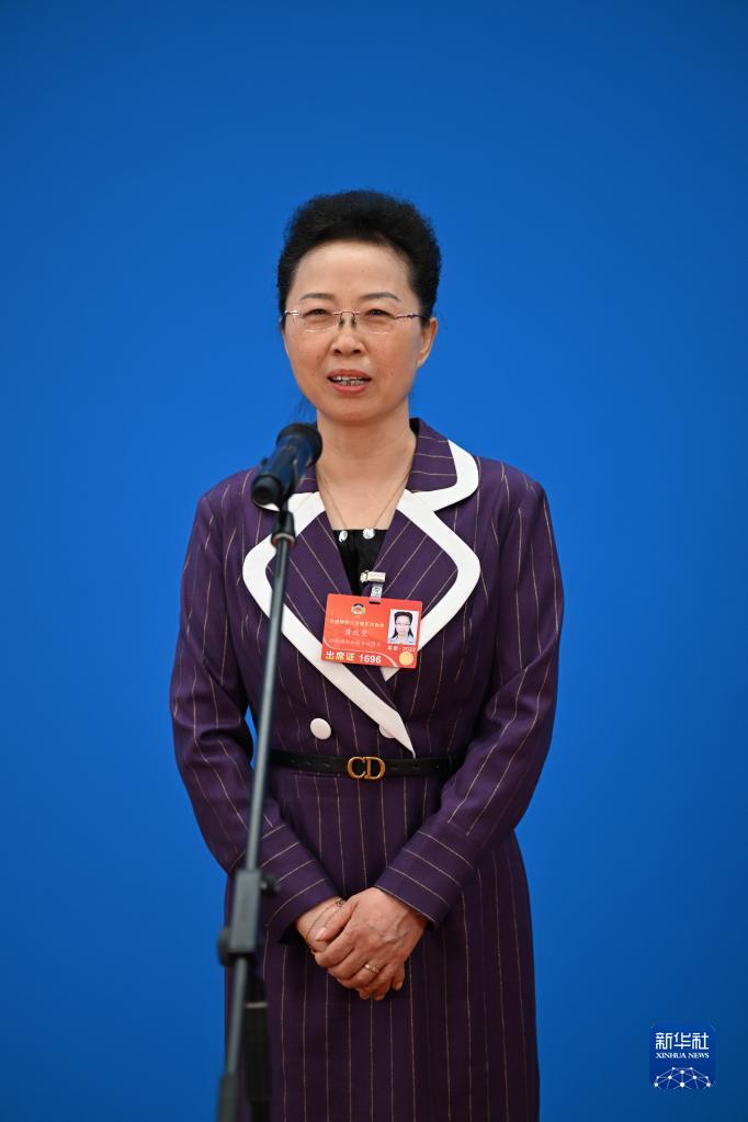 聚焦兩會(huì)“委員通道”