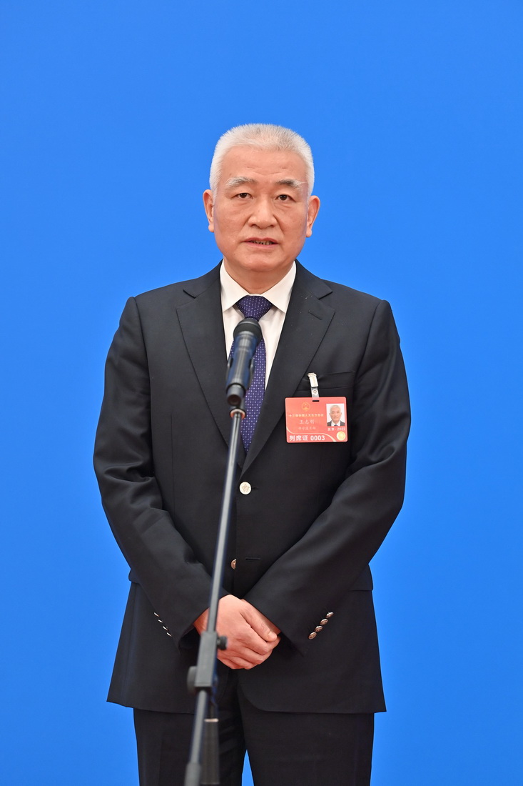 這是科學(xué)技術(shù)部部長王志剛通過網(wǎng)絡(luò)視頻方式接受采訪。新華社記者 李鑫 攝